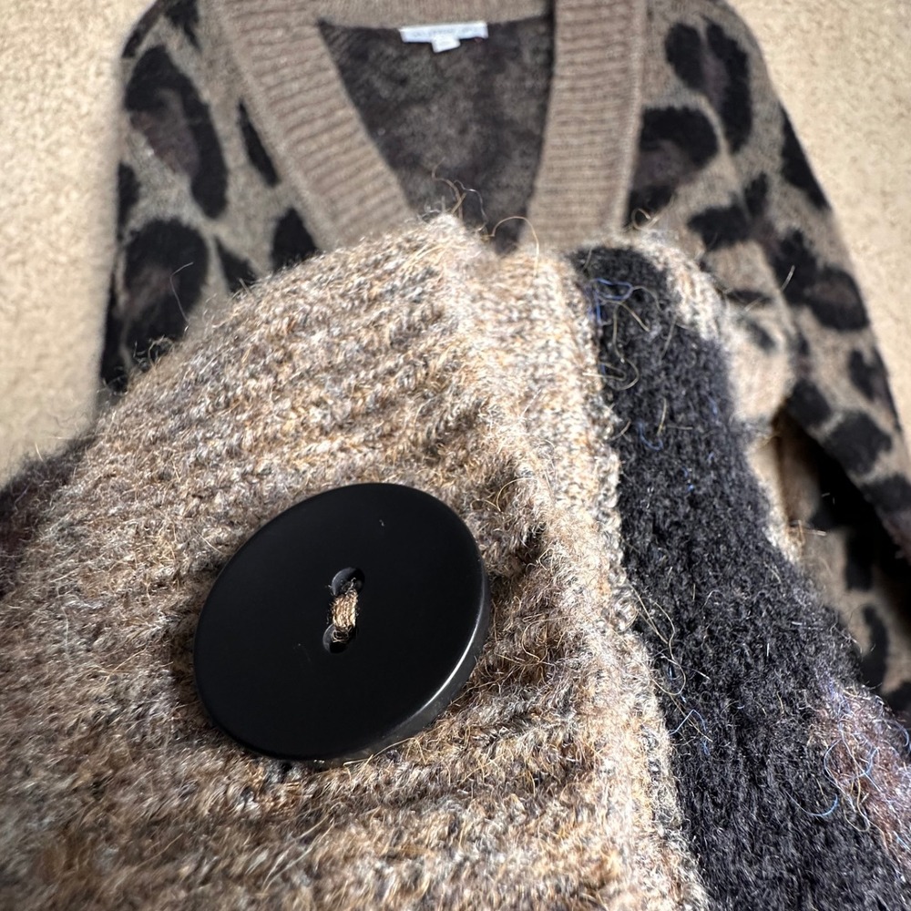 Allison Joy Leopard Print Cardigan Sweater Women's Large Button Front Cozy Knit - Picture 9 of 16
